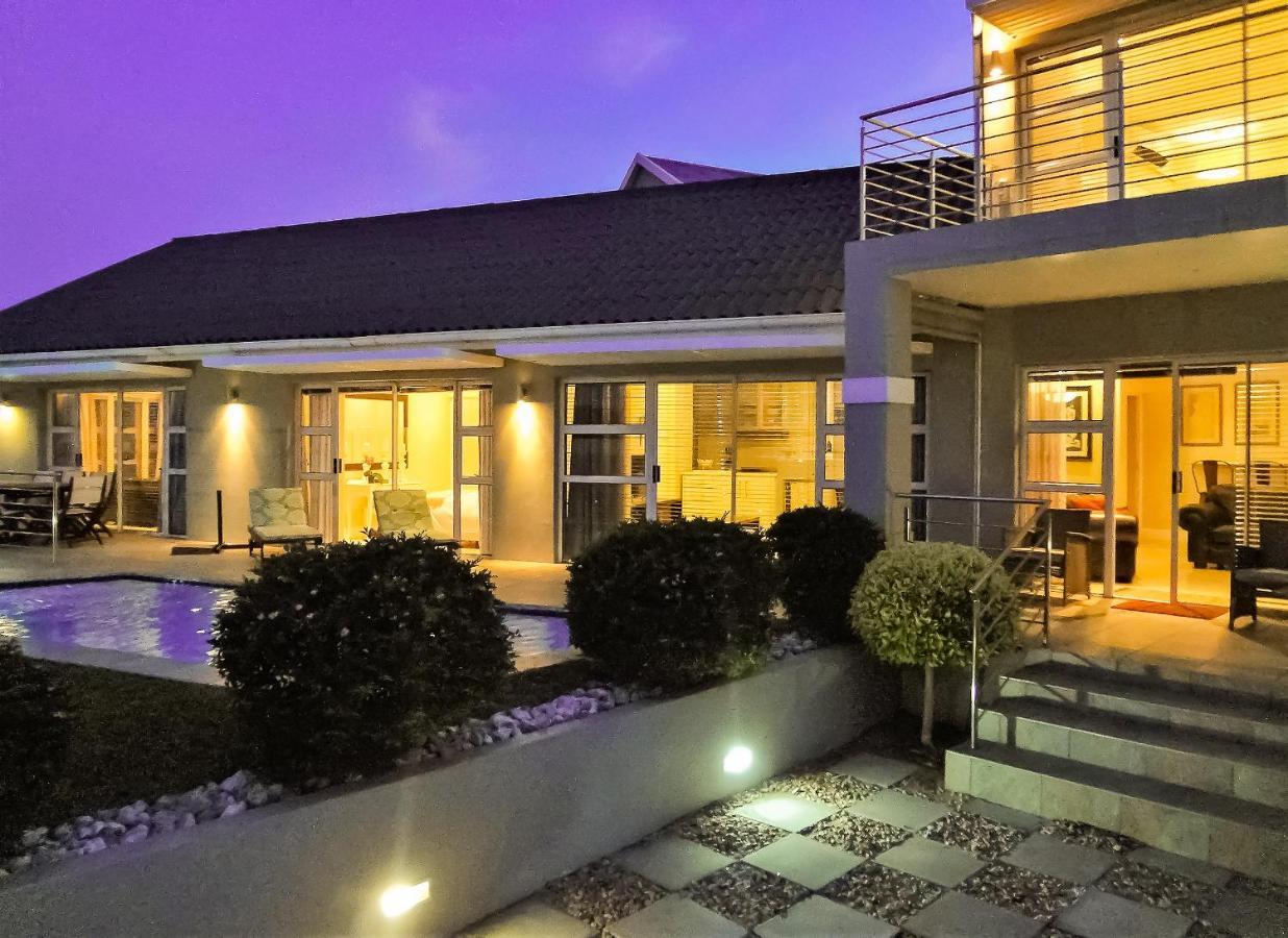 Harbour Cottages, Humewood *